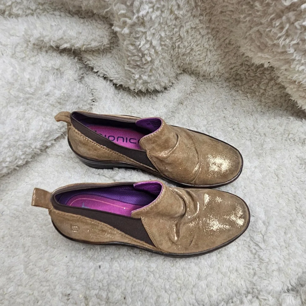 Bionica Gallant Metallic Suede Wedge‎ Slip-on sz 6.5